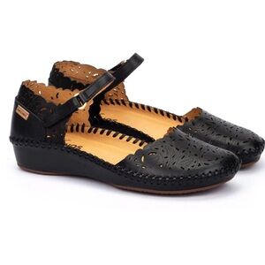 Pikolinos VALLARTA Women’s hook-and-loop ballerina flats